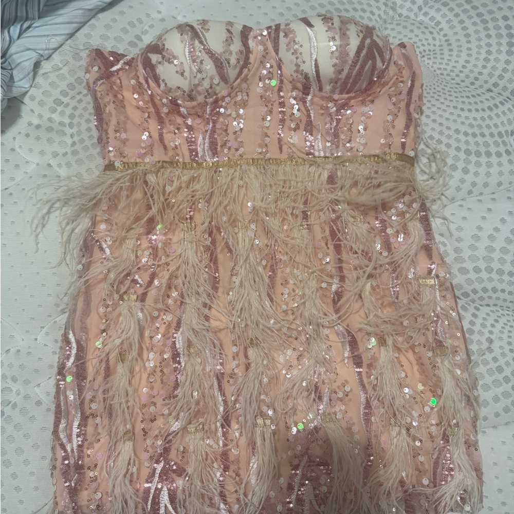Elegant Pink Strapless Feather Dress - Picture 11 of 12